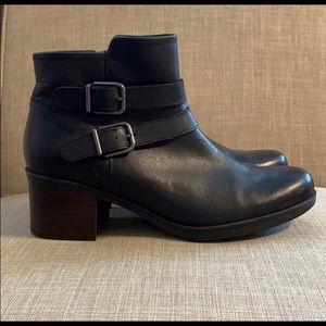 CLARKS ankle boots